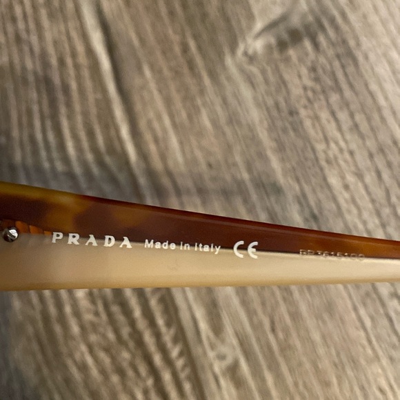 Prada and Versace Glasses ๐ prescription  Cases unisex - Picture 5 of 17